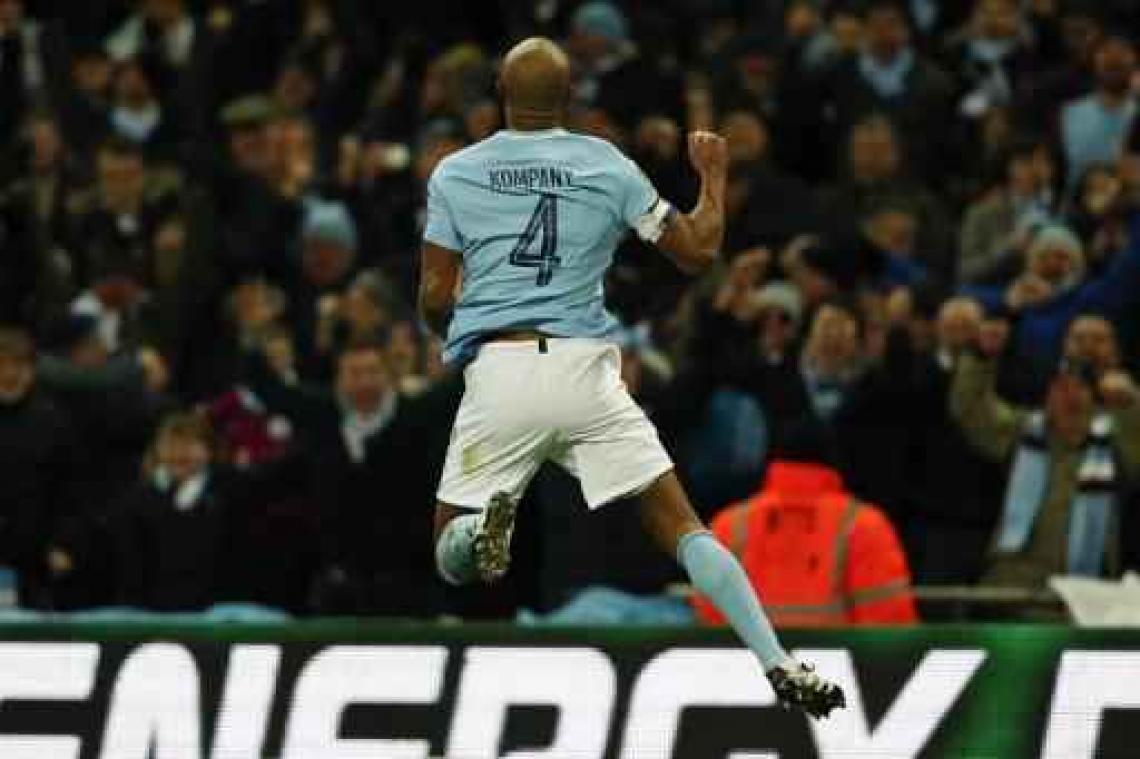 Belgen in het buitenland - Kompany bezorgt City League Cup