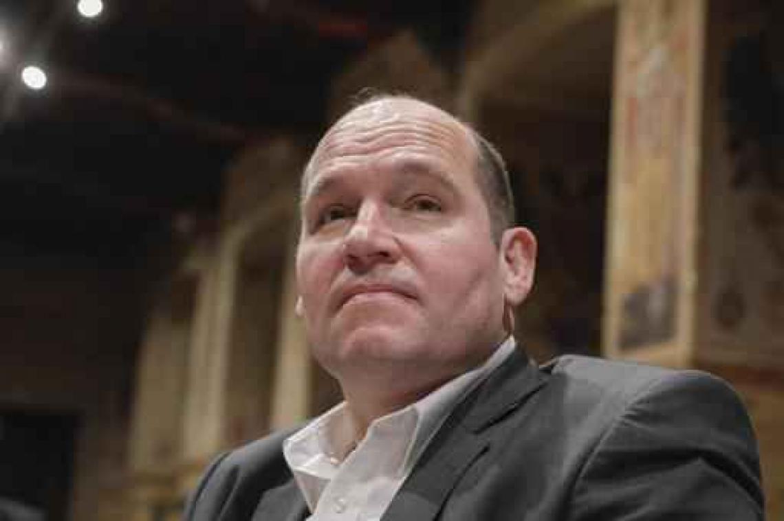 Ook Brussels burgemeester Close zet politie in om daklozen te verplichten tot onderdak