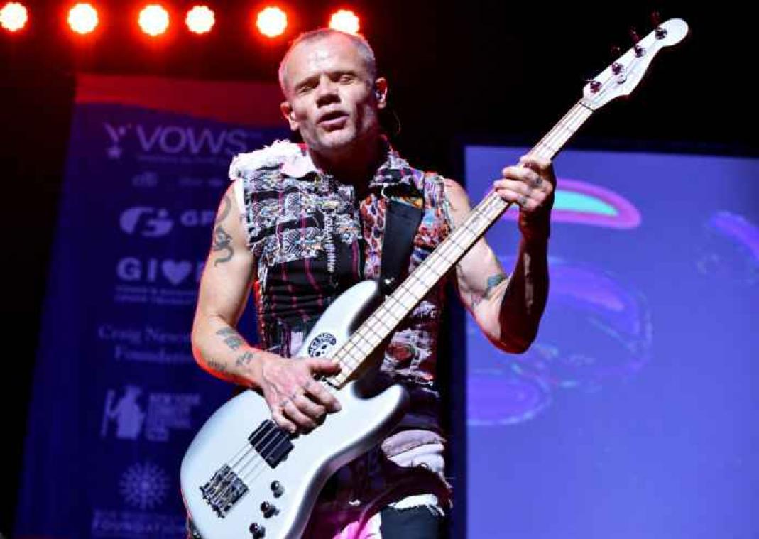 'Red Hot Chilli Peppers'-bassist spreekt openhartig over verslaving