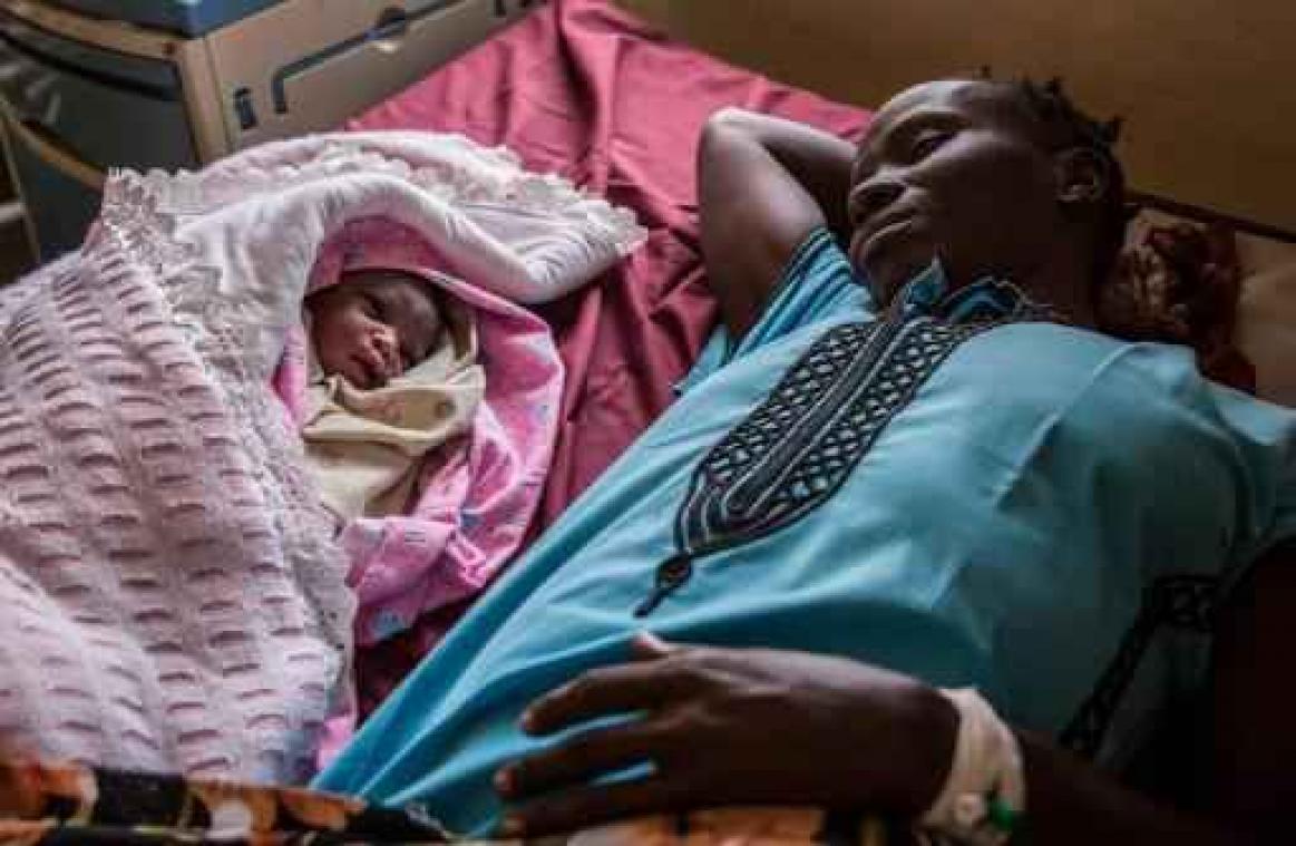 Hulporganisaties sensibiliseren rond gezondheidszorg voor Afrikaanse vrouwen