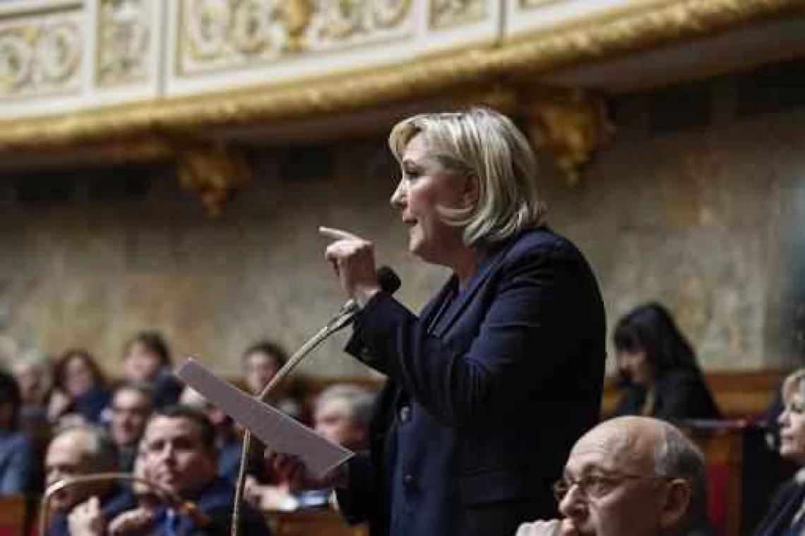 Marine Le Pen in verdenking gesteld na delen foto's met IS-geweld op Twitter