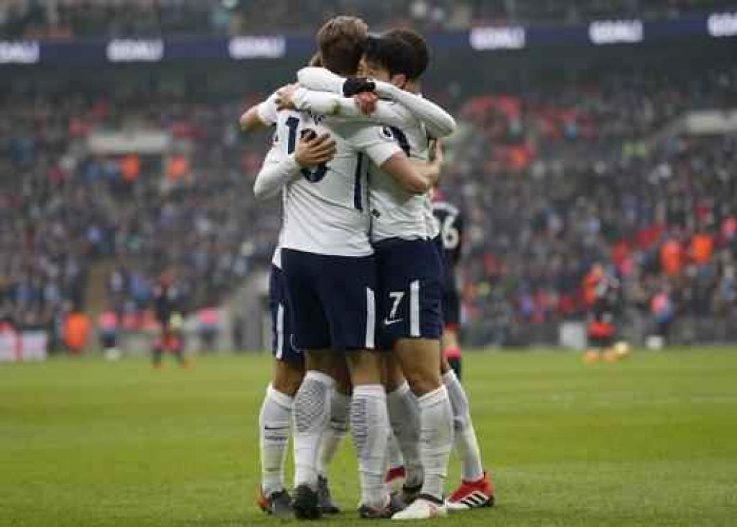 Belgen in het buitenland - Tottenham laat zich niet verrassen door Huddersfield
