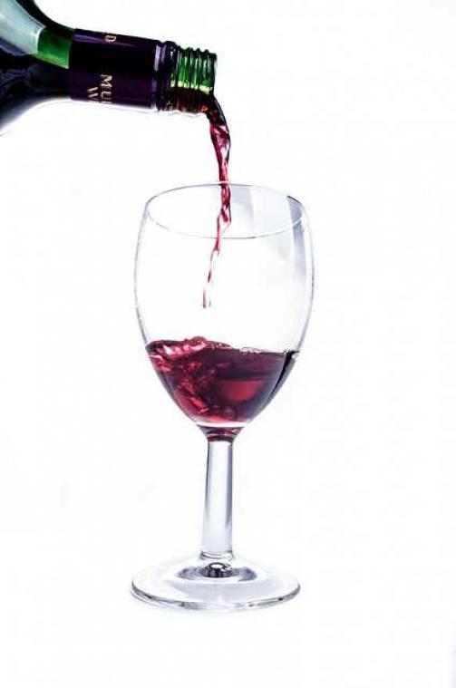 Deze hoeveelheid wijn schenk je in een glas