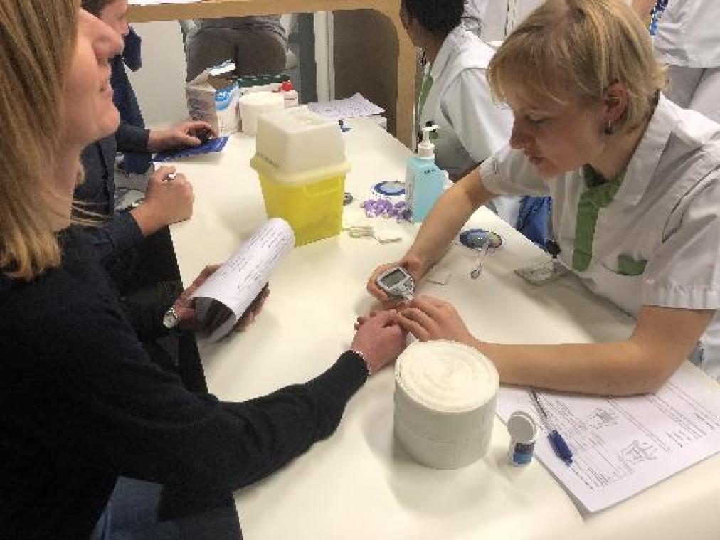 UZ Brussel sensibiliseert bezoekers met screening op nierziekten UZ Brussel sensibiliseert bezoekers met screening op nierziekten