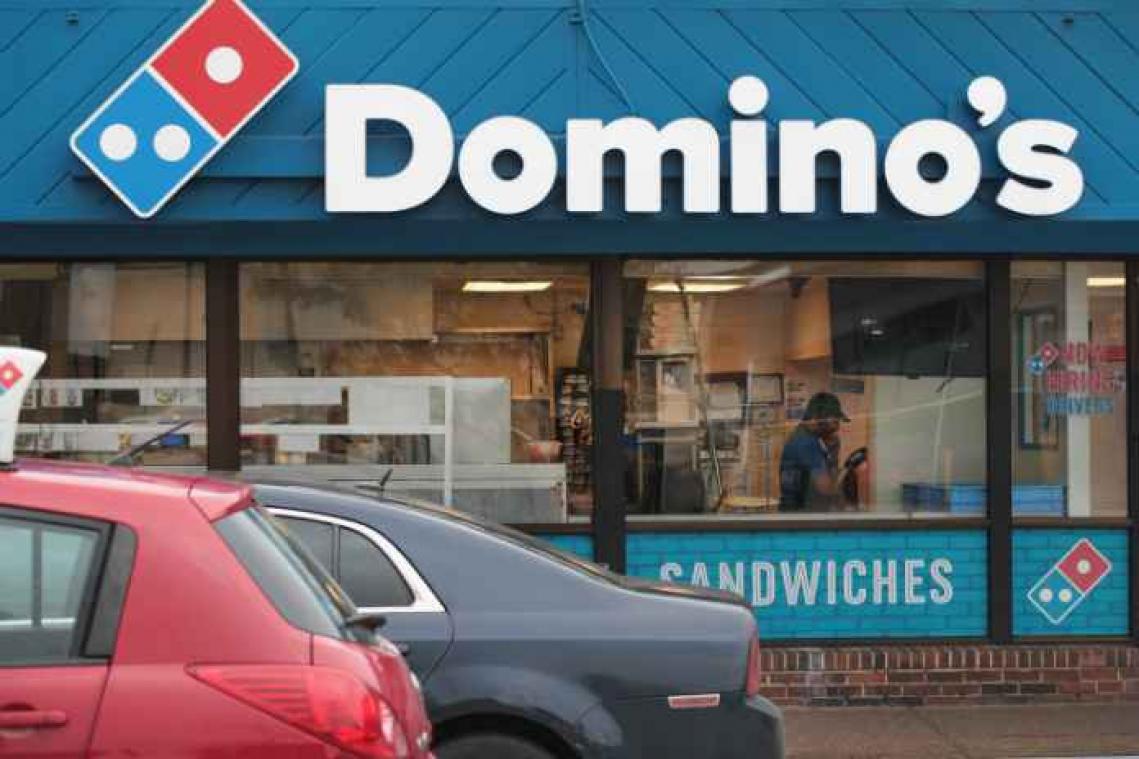 Pizzakoerier geschorst wegens sigarettenpeuken in zijn wagen