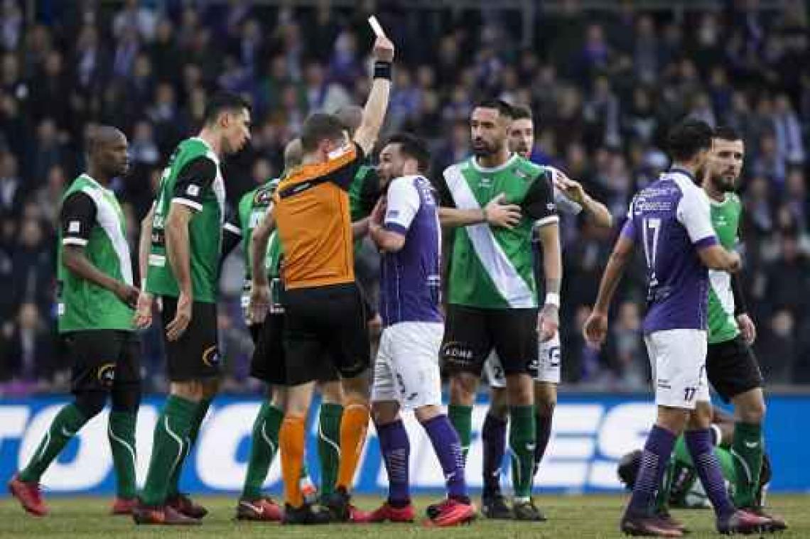 Proximus League - Beerschot Wilrijk vangt bot, Maes blijft geschorst voor return in Brugge