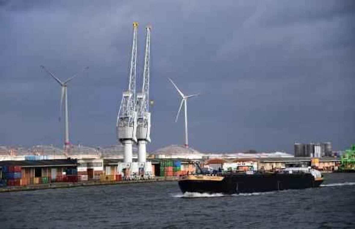 Nachtopening Antwerpse haven verloopt nog niet van leien dakje
