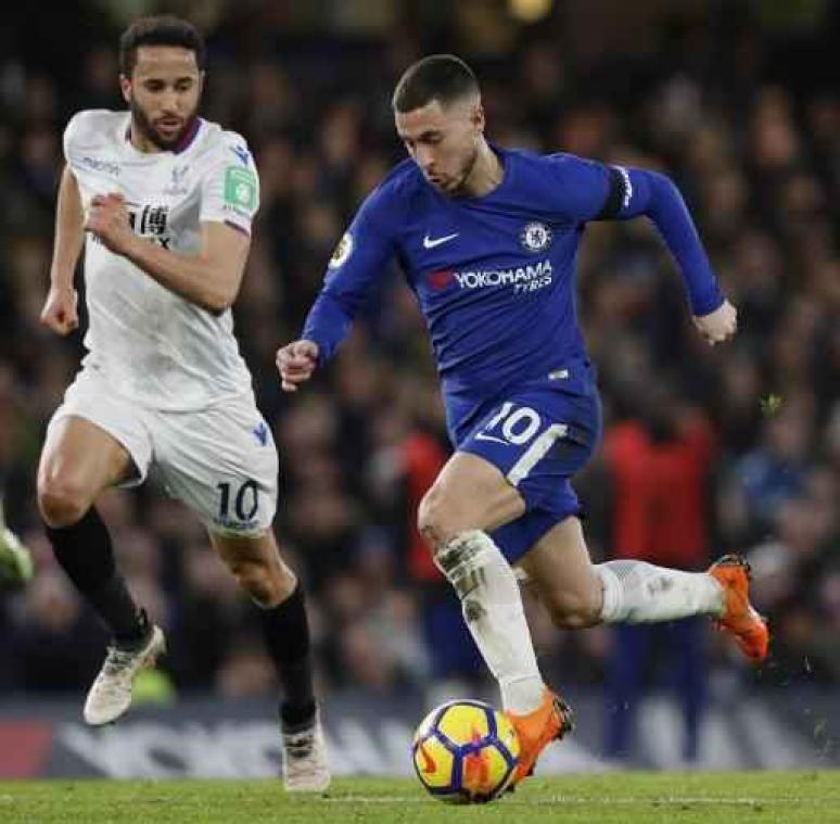 Belgen in het buitenland - Hazard en Courtois kloppen met Chelsea het Crystal Palace van Benteke
