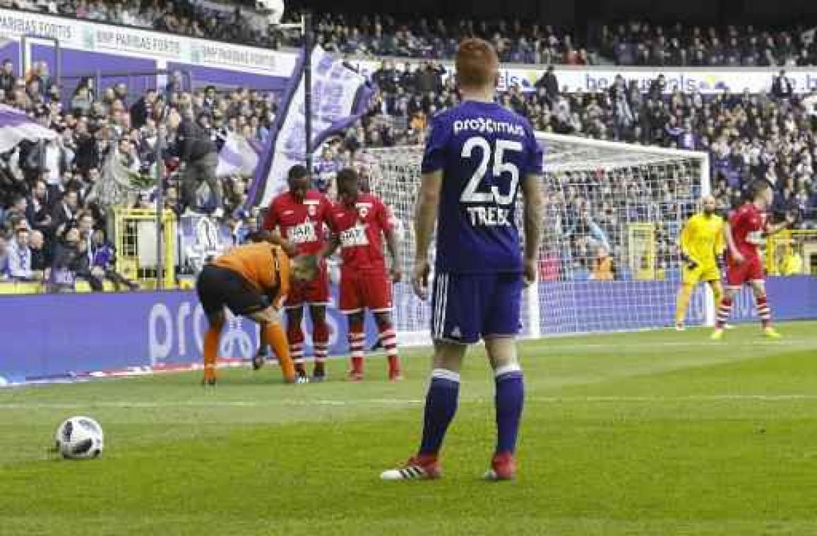 Trebel riskeert drie speeldagen schorsing, geen straf voor Dendoncker