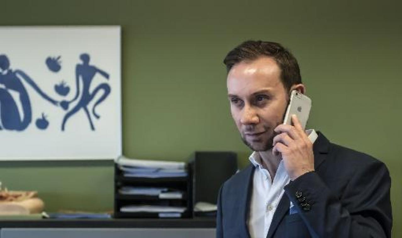 "Thuis hangen toch ook geen bordjes voor mannen en vrouwen-wc's?"