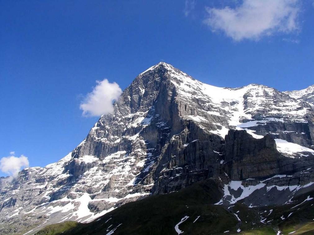 Alpinist beklimt legendarische Eiger in nauwelijks twee uur