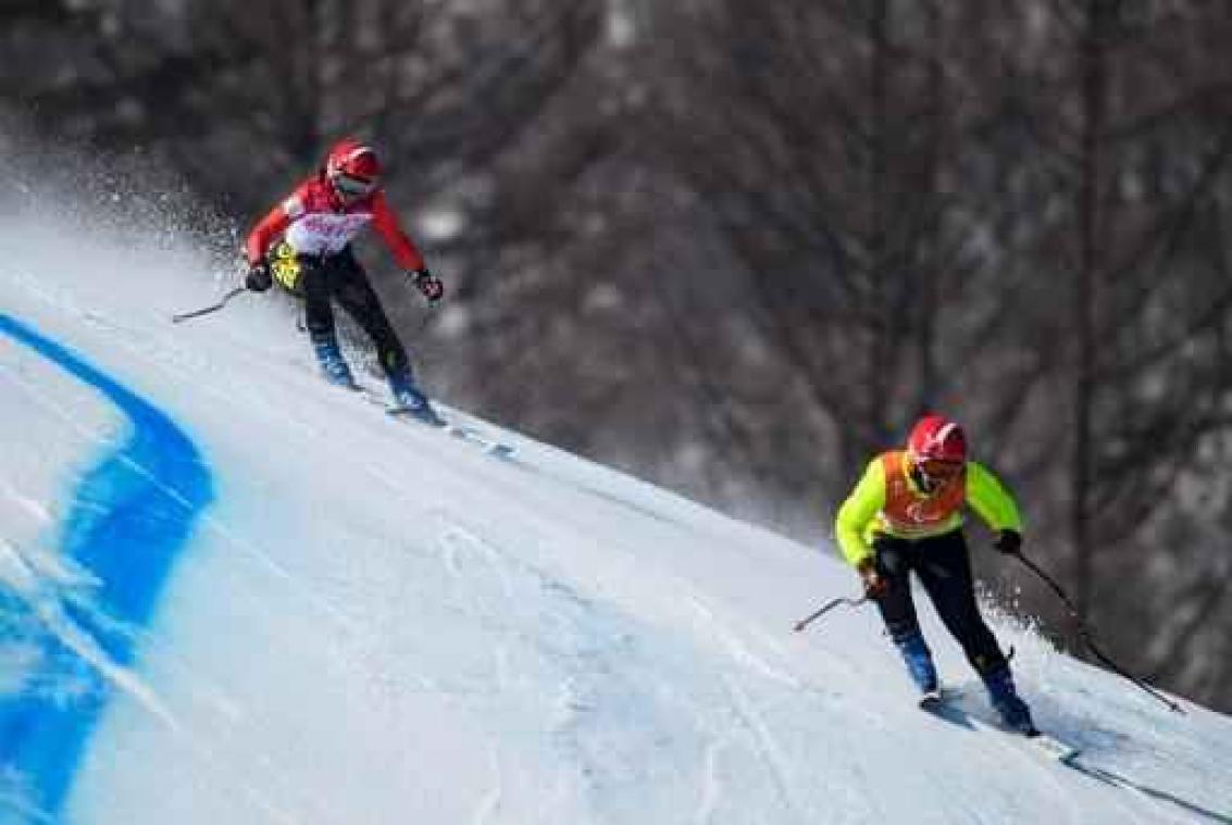 Zusjes Sana eindigen als zesde in reuzenslalom