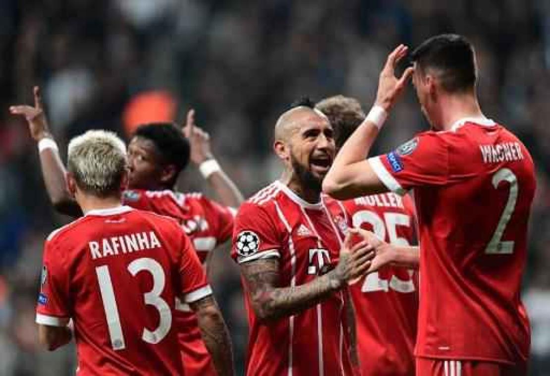 Bayern München vlot richting kwartfinales Champions league
