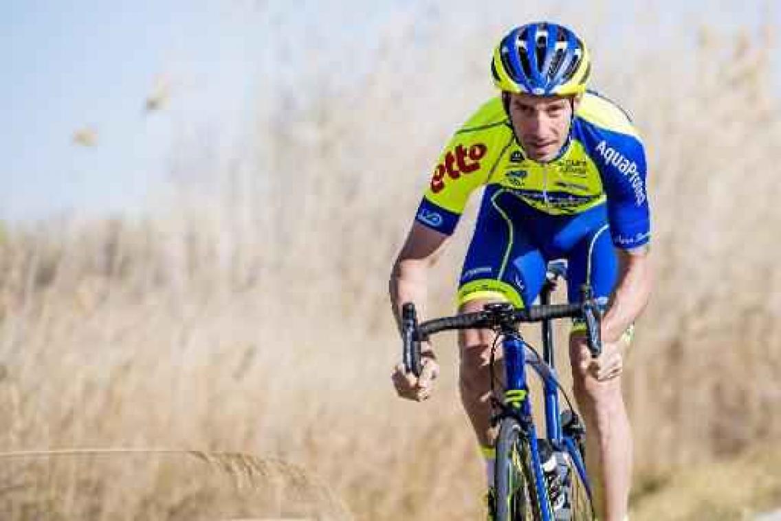 Kenny Dehaes pakt de zege op GP Denain