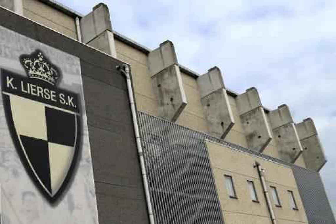 Lierse-spelers staken na "uitgestelde" overname