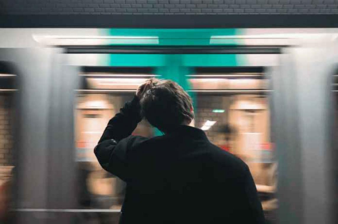 Instagram steekt de draak met mensen die hun bus missen