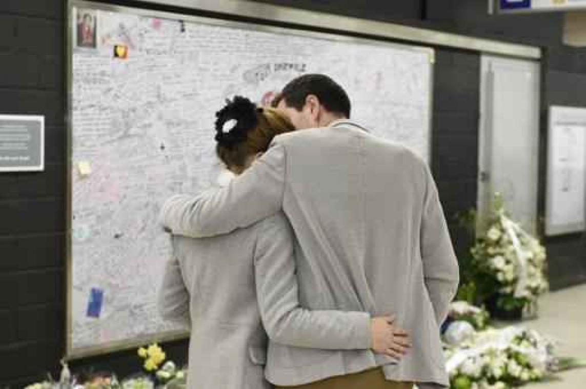 Namen slachtoffers aanslagen vervangen week lang reclame in metrostation Maalbeek