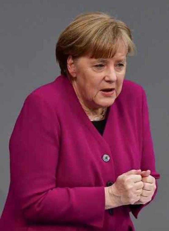 Merkel veroordeelt Turkse militaire operatie tegen de Koerden als onaanvaardbaar
