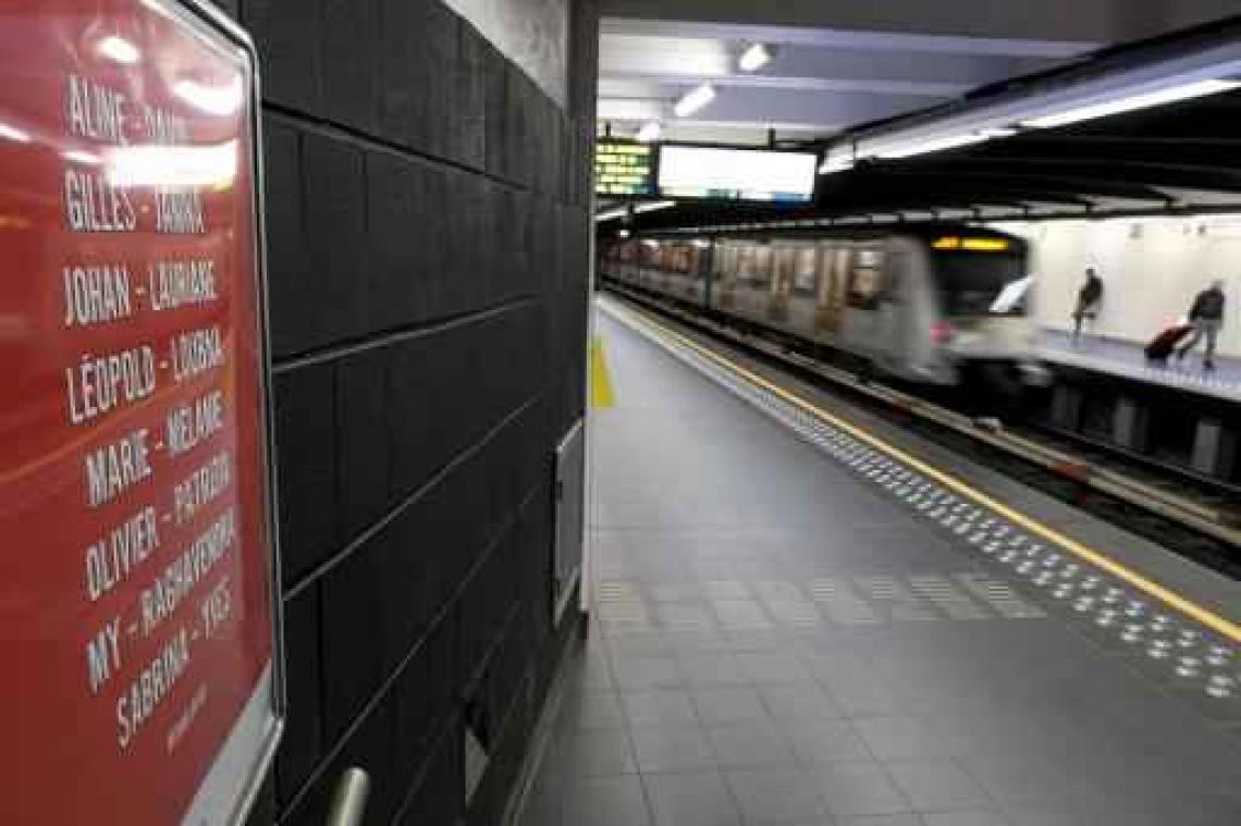 Minuut stilte in metrostation Maalbeek