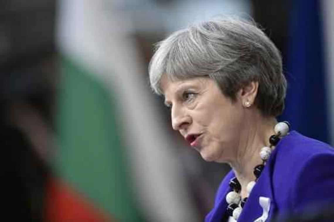 May waarschuwt voor "patroon van Russische agressie tegen Europa"
