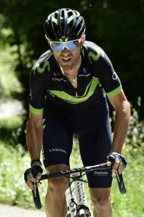 De Gendt staat leiderstrui af aan ritwinnaar Valverde