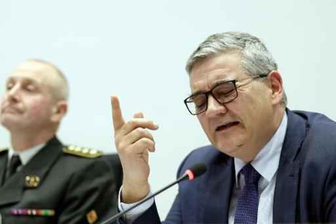 Vervanging F-16's - Vandeput verdedigt voortzetting investeringsprogramma's bij Defensie