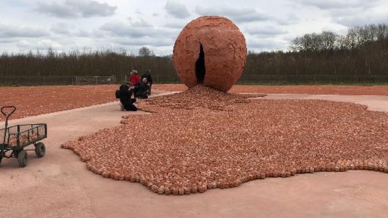 600.000 kleien beeldjes sieren het Niemandsland in West-Vlaamse domein Palingbeek