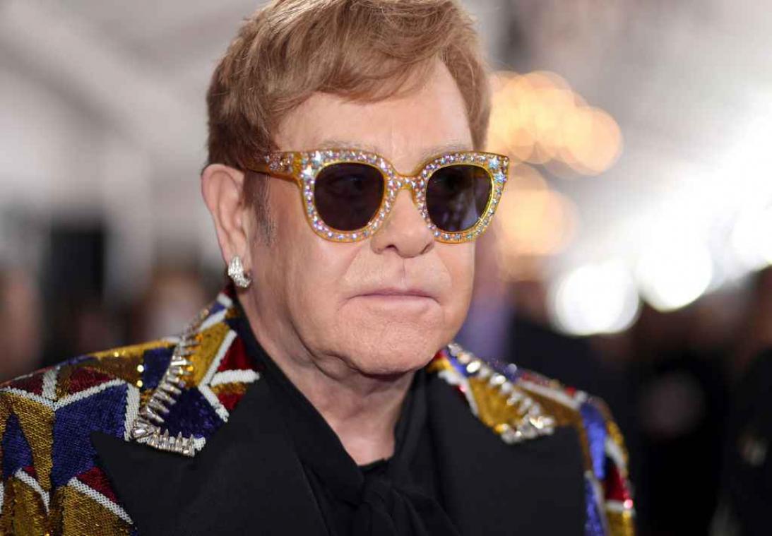 Elton John niet te spreken over huwelijk Harry en Meghan: "Waar blijft mijn uitnodiging?"
