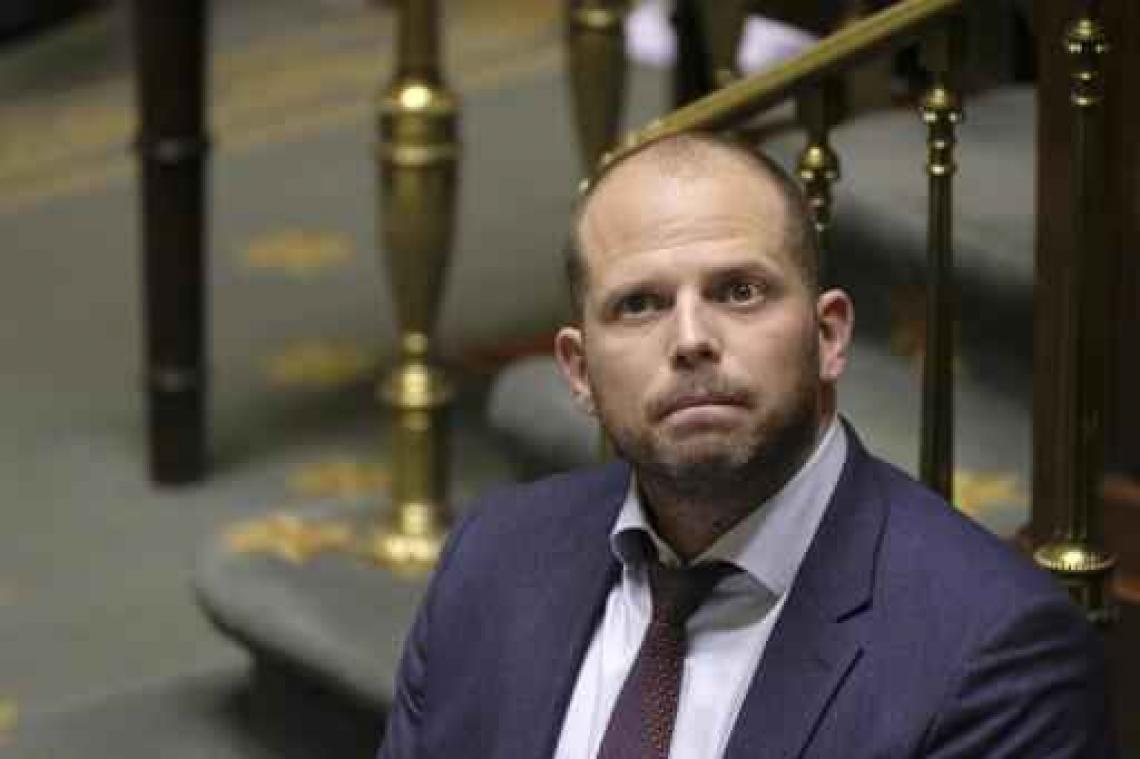 Francken vraagt op paaszondag aandacht voor vervolgde christenen in Midden-Oosten