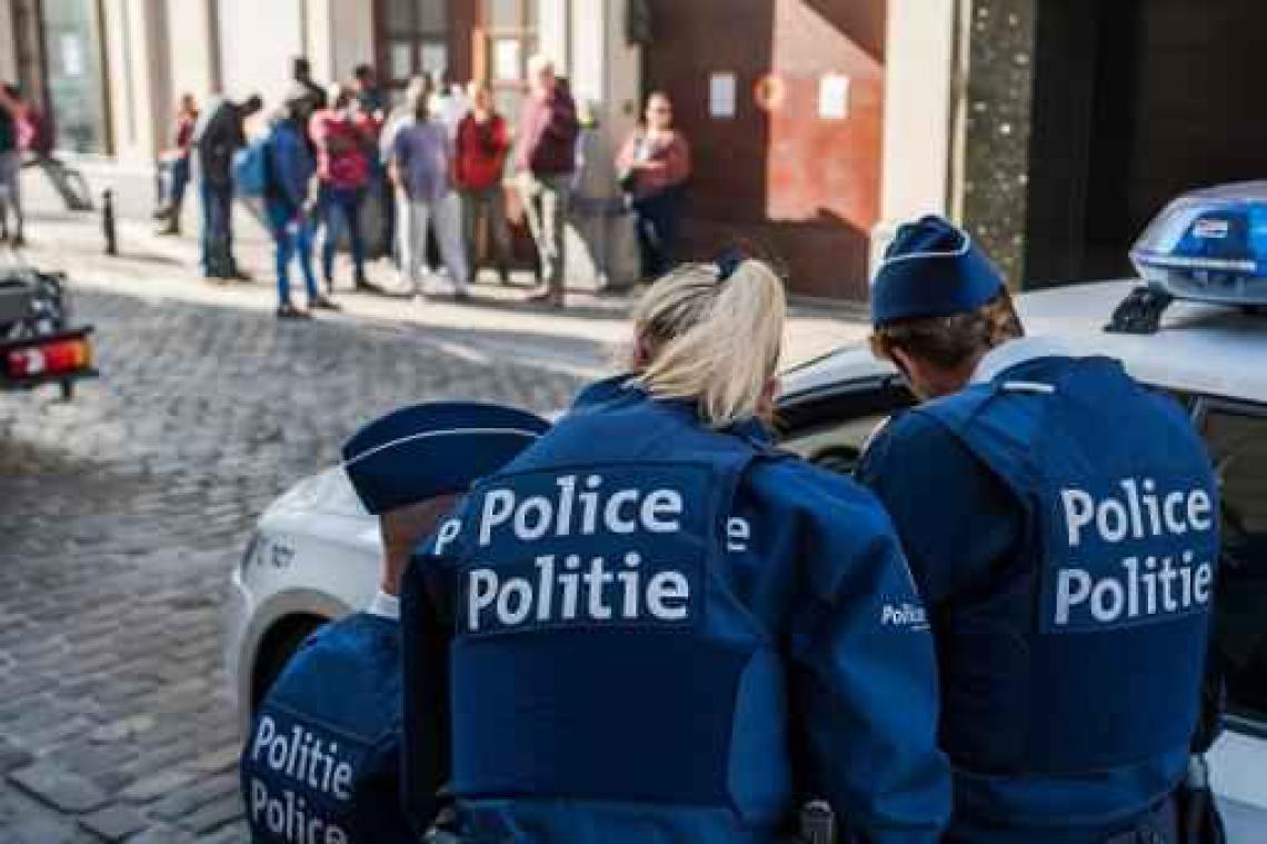"Politie overbelast door toestroom transmigranten"