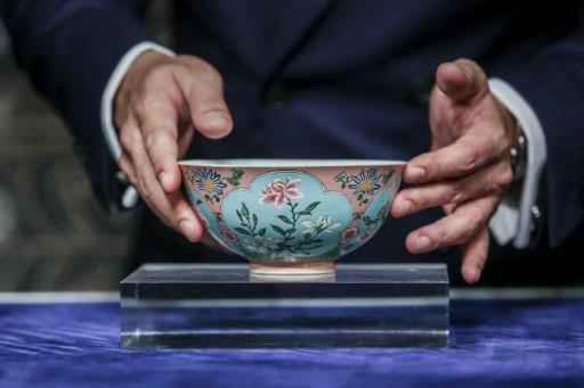 Uiterst zeldzame kom uit de Qing-dynastie geveild voor bijna 25 miljoen euro
