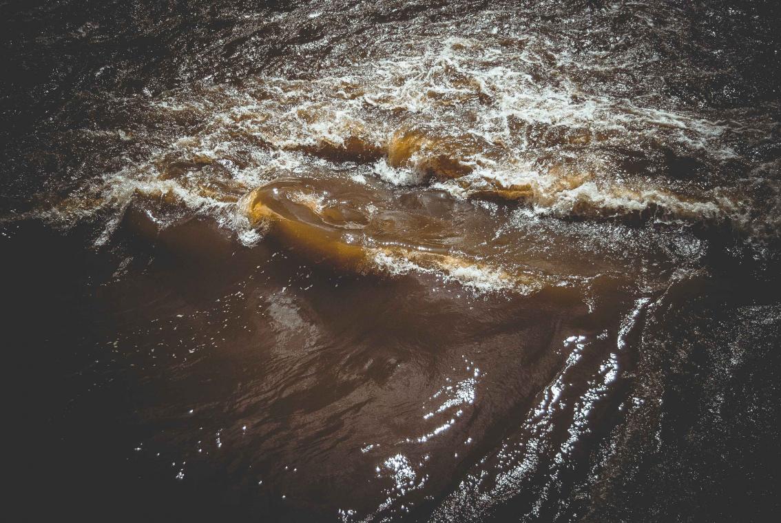 Nieuwe, goedkope techniek om water te zuiveren werkt op zonlicht