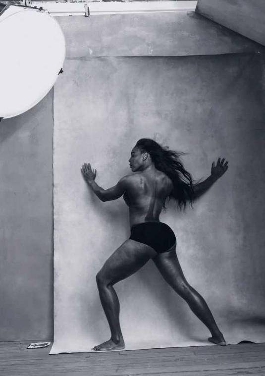 Pirelli-kalender verrast met onverwachte modellen