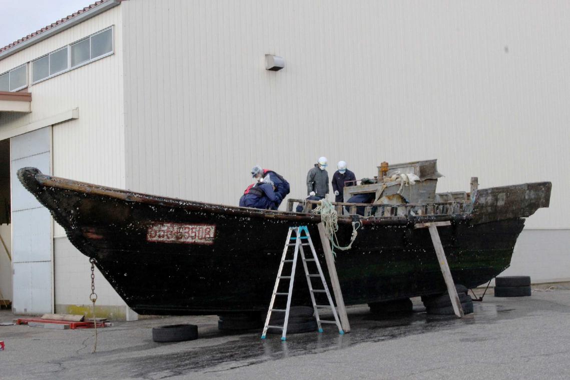 Japan onderzoekt elf mysterieuze 'lijkenboten'