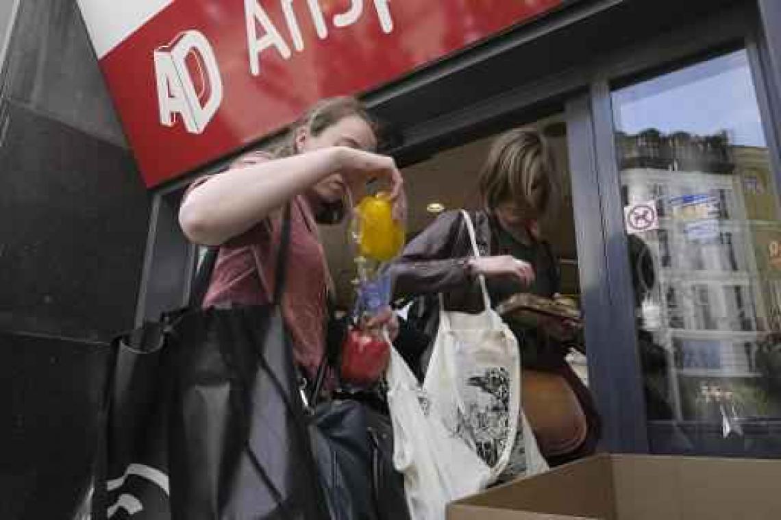 Verpakkingen gaan de vuilbak in tijdens eerste Plastic Attack in België
