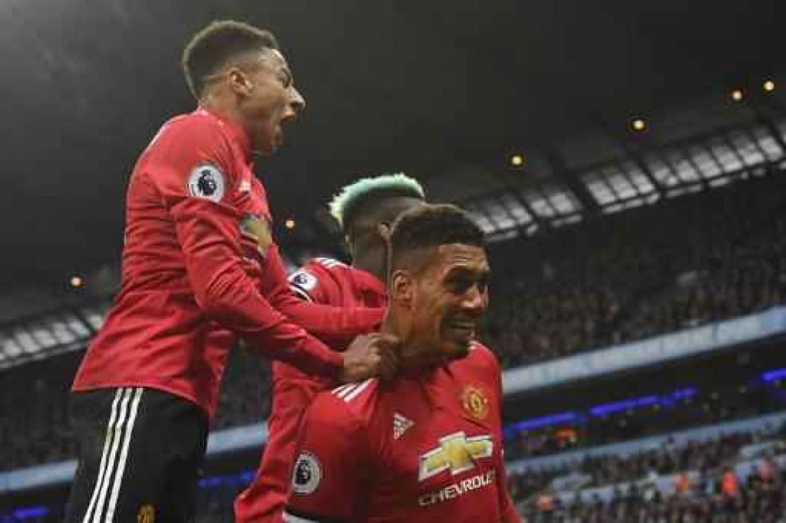 Belgen in het buitenland - City nog geen kampioen na onwaarschijnlijke terugkeer van United