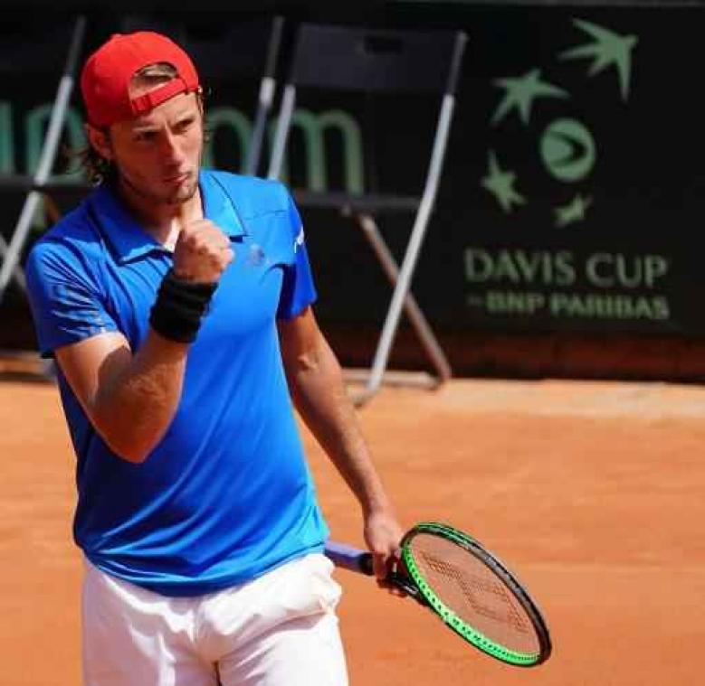 Pouille helpt Frankrijk voorbij Italië naar halve finales Davis Cup
