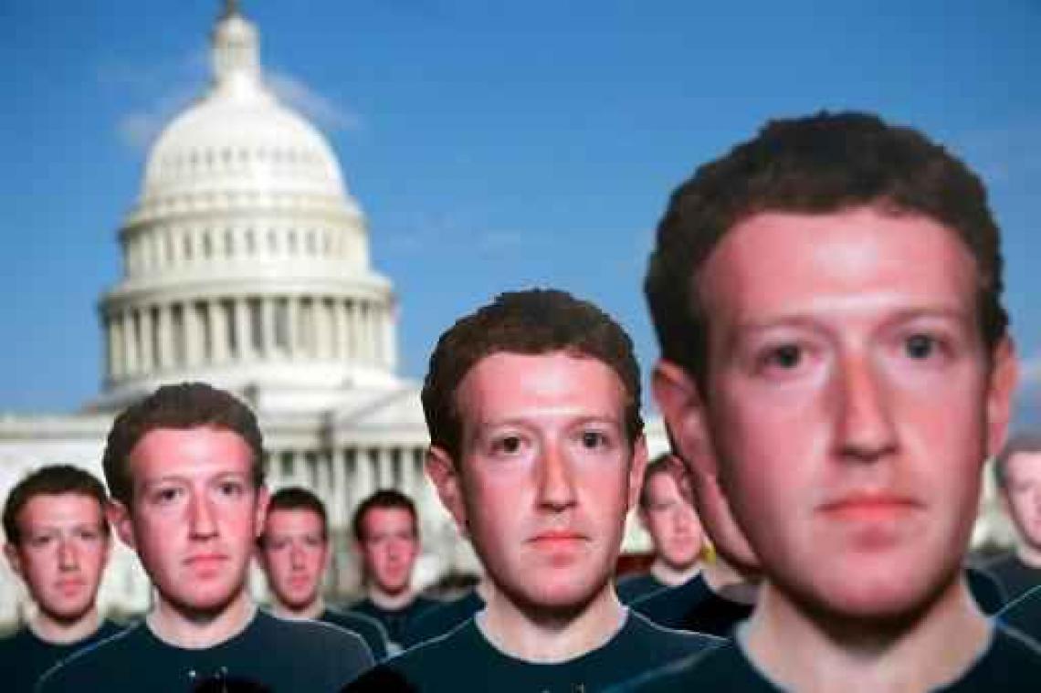 Tientallen kartonnen Zuckerberg-klonen duiken op in Washington