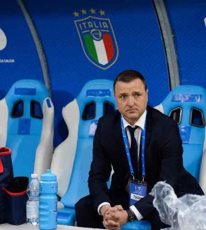 Kwal. WK voetbal (v) - "Wij scoorden niet en Italië wel", stelt bondscoach Ives Serneels na dure nederlaag