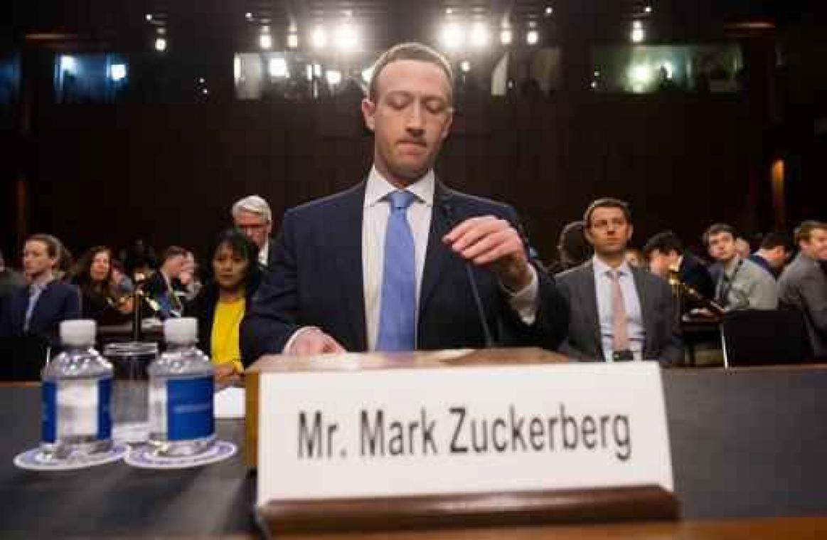 Privacyschandaal Facebook - Senatoren leggen Zuckerberg vijf uur lang het vuur aan de schenen