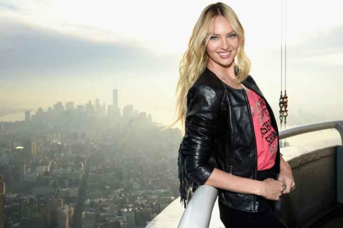 Wauw! Zwangere Candice Swanepoel deelt naaktfoto