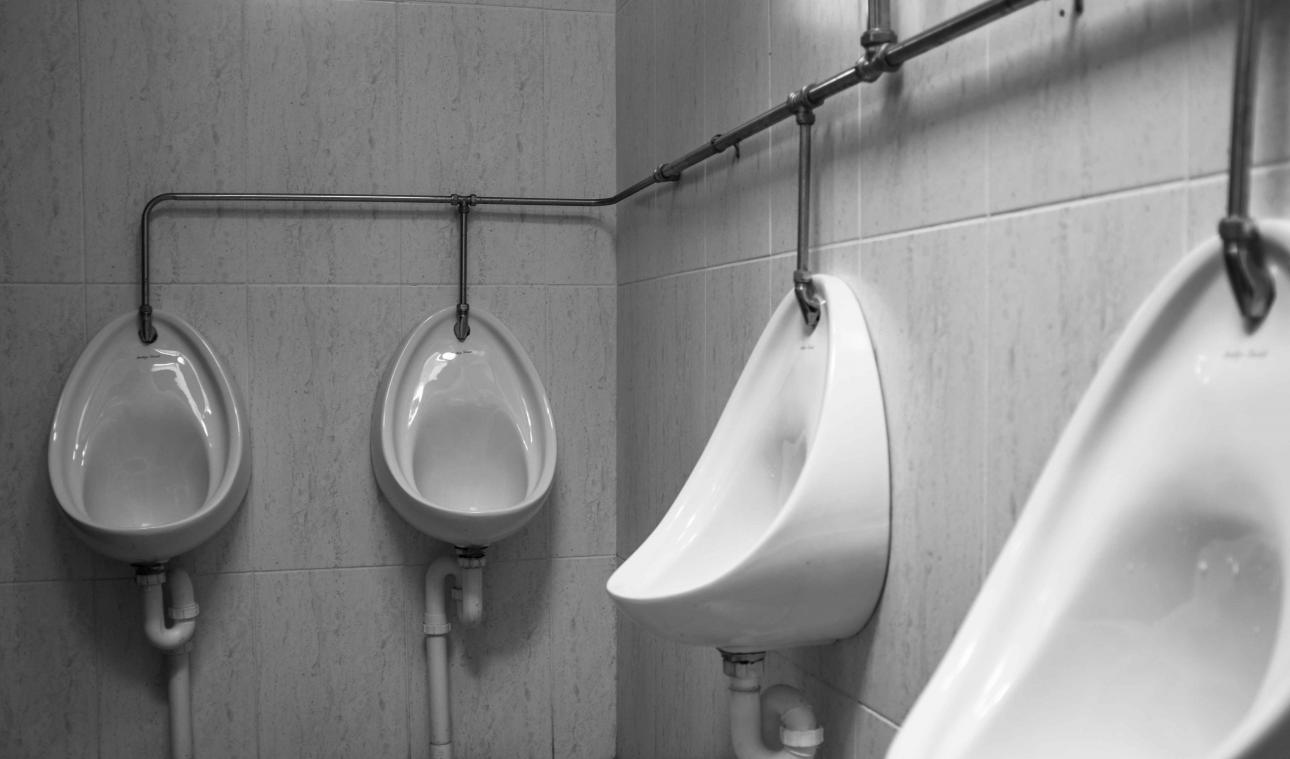 Handdrogers in wc blazen stukjes uitwerpselen op je