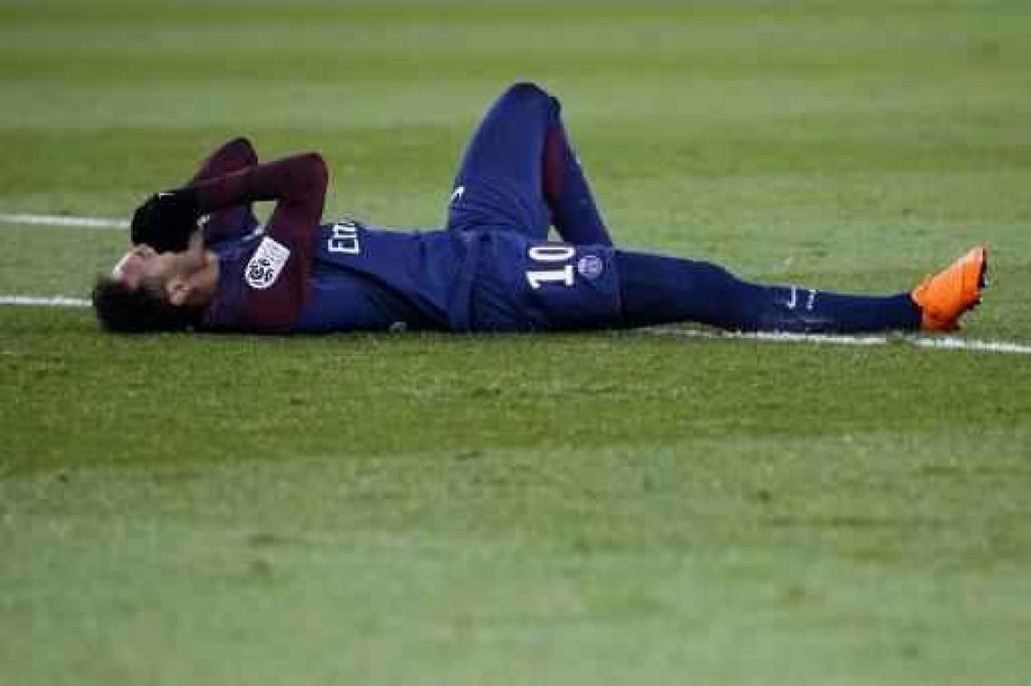 Neymar zal over een "kleine maand" opnieuw fit zijn
