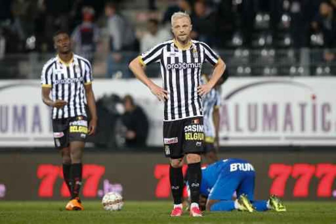 Jupiler Pro League - Charleroi en Genk delen punten na spektakelrijk duel