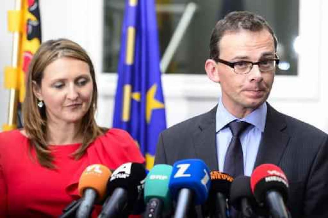 CD&V en Open Vld scharen zich achter premier Michel