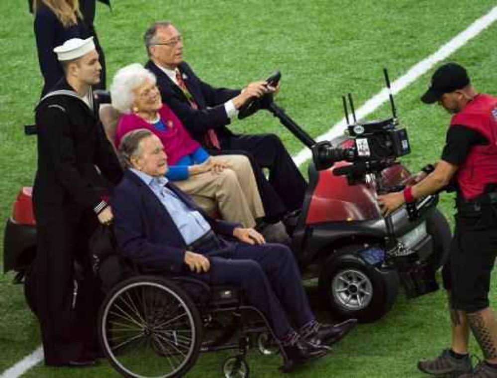 Gewezen first lady Barbara Bush wijst verdere medische behandeling af