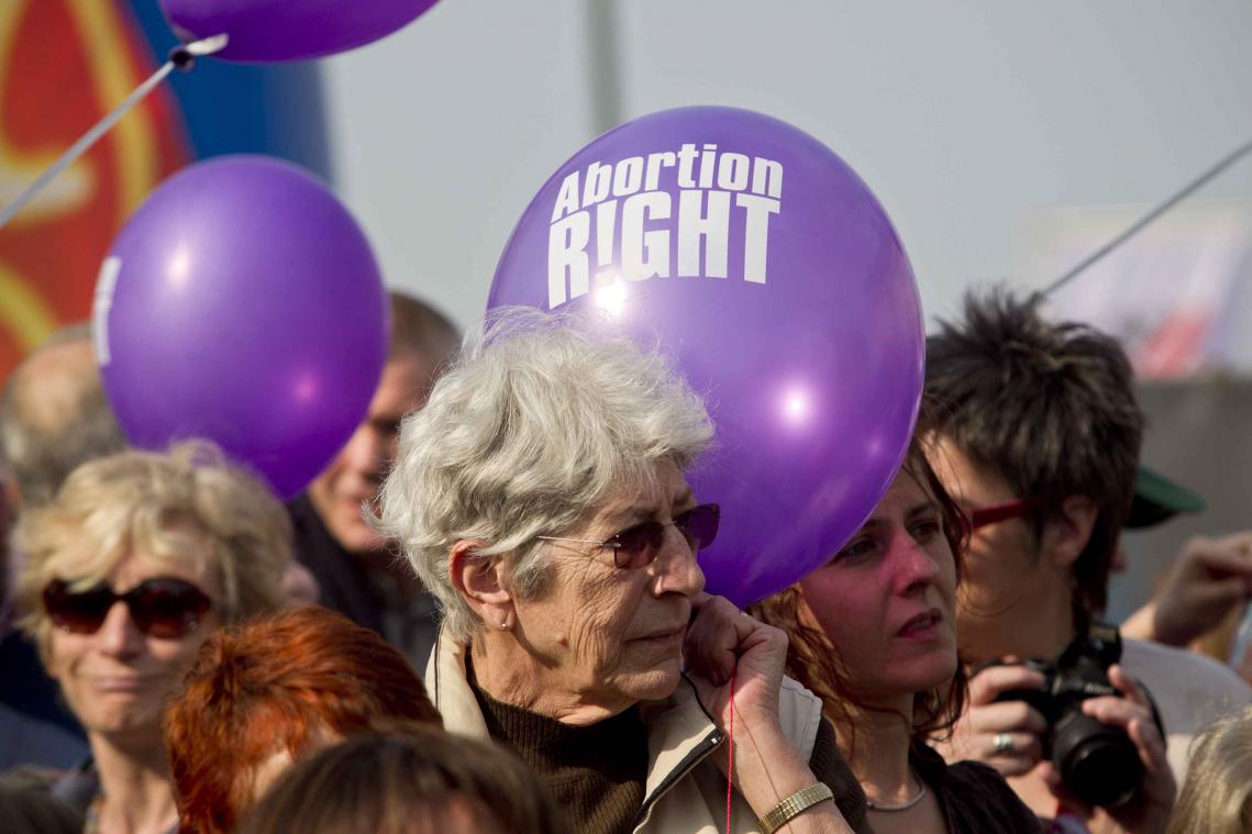 Abortus mag van de Belg uit strafwet