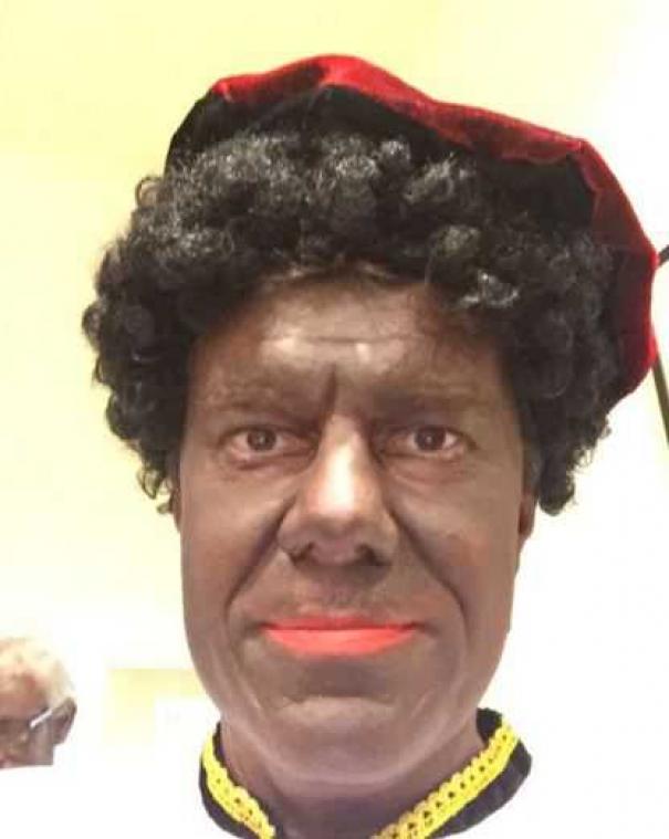 Gatz verkleedt zich als zwarte piet