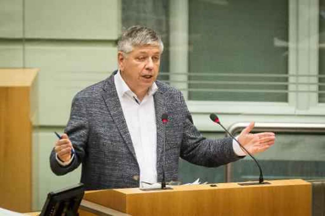 Vandeurzen wil snel 250 extra jeugdhulpverleners inzetten