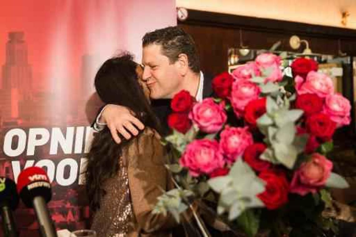 Antwerps sp.a-congres geeft groen licht aan lijst met Beels en Meeuws